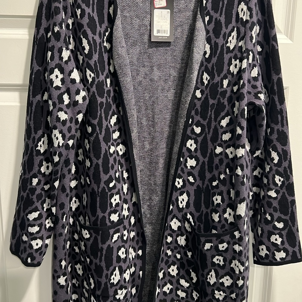 NWT Jones New York Leopard Sweater - Picture 4 of 4